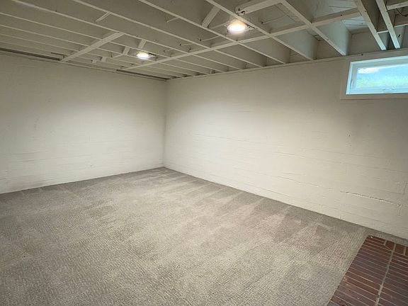 4th image of 322 Pleasant Ave
