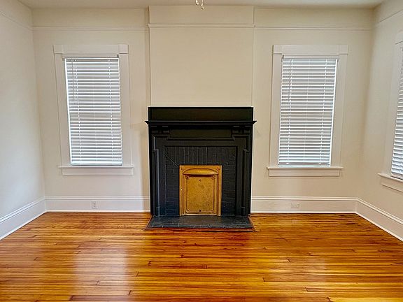 3rd image of 2803 Beacon Ave