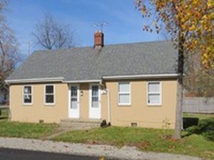 24 South St W, Ashville, OH, 43103