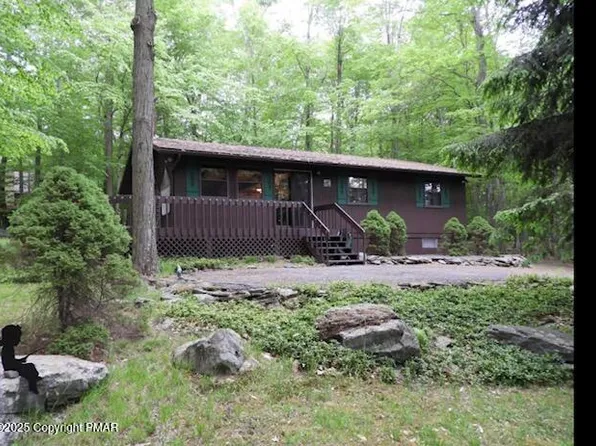 78 Lake Dr E, Clifton Township, PA 18424