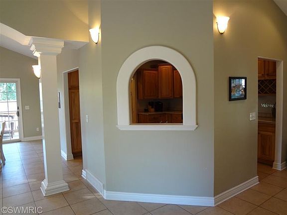4th image of 3516 Whispering Woods Dr