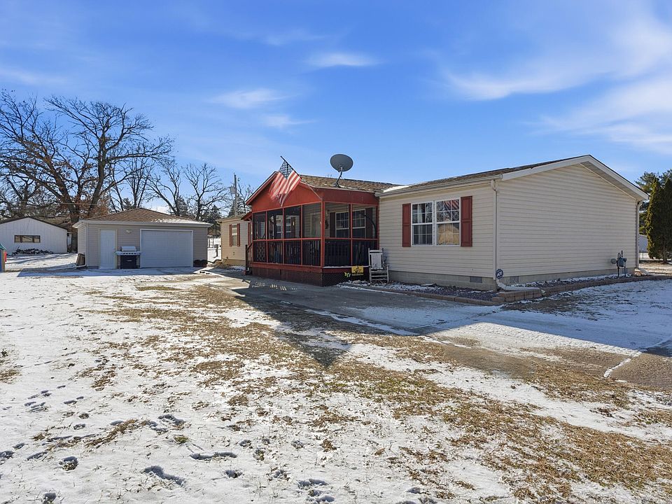 1st image of 4827 E 994 N