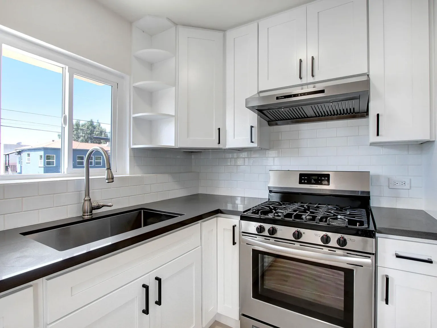 1 bed, 700 sqft, $1,895 — Photo 4