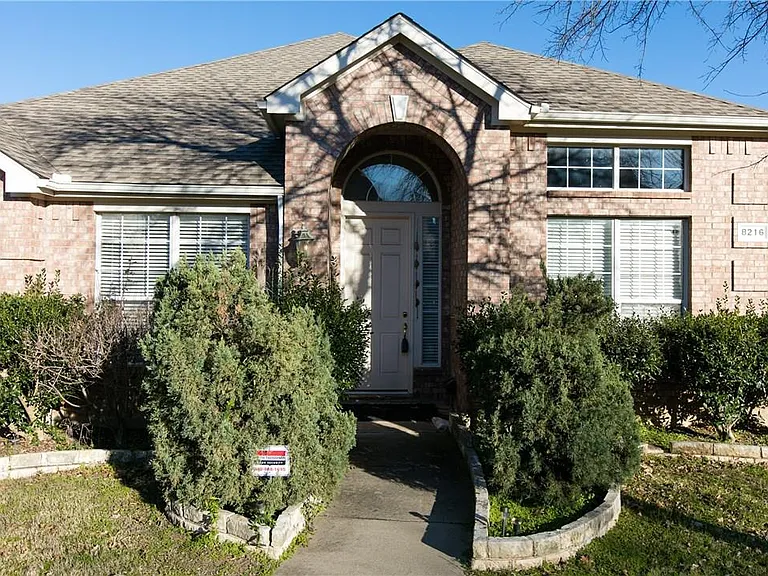 8216 Spring Valley Ln — Photo 23