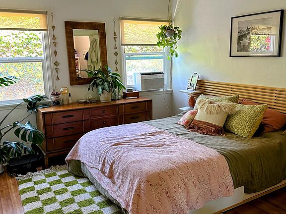 3rd image of 1810 Washington Way #1