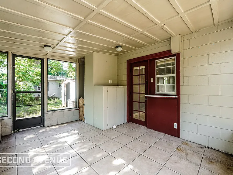 955 N Carpenter Rd — Photo 6