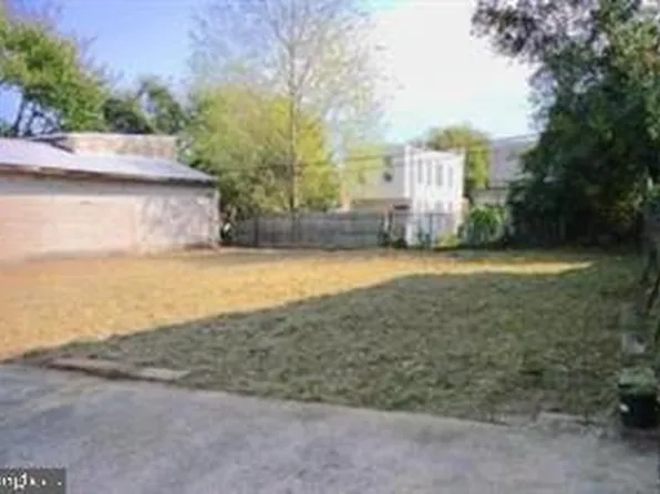 244 E Springer St, Philadelphia, PA 19119