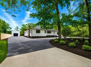 329 Railroad Ave, Center Moriches, NY 11934