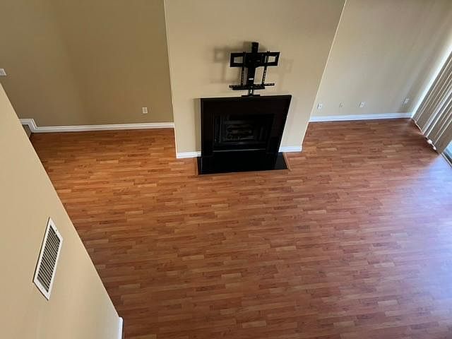 1st image of 725 S Barrington Ave APT 309