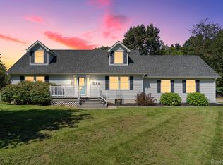 1288 Taylor Rd, Brighton, MI 48114