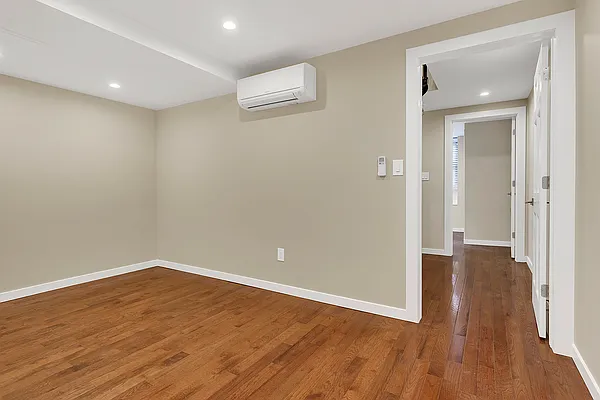 Rented by Cooper & Cooper Real Estate | media 27