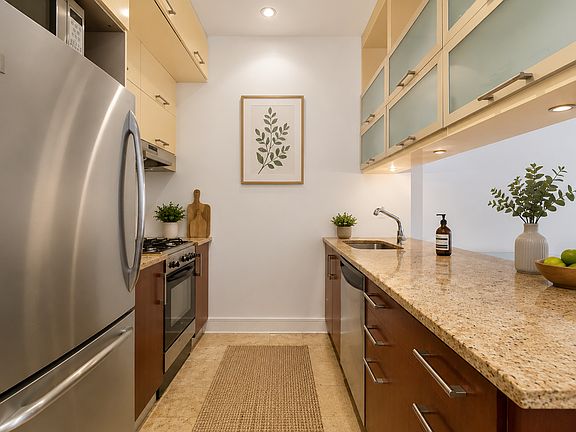 5th image of 4126 27th St APT 7B