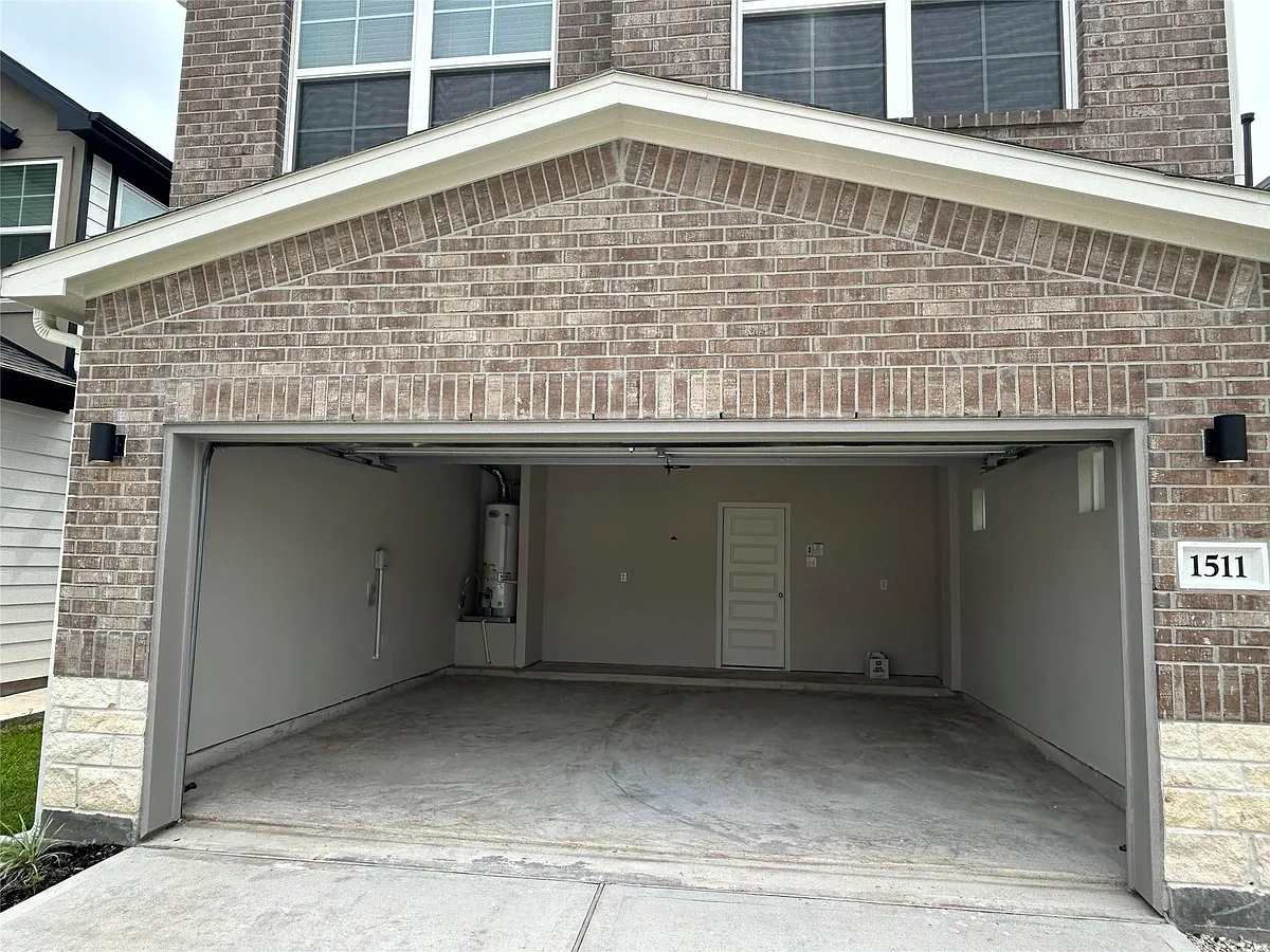 Building Photo - 1511 Revolution Way