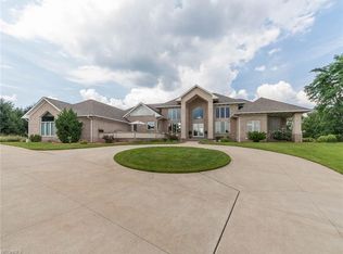 1723 Applegrove St NE, Canton, OH 44721