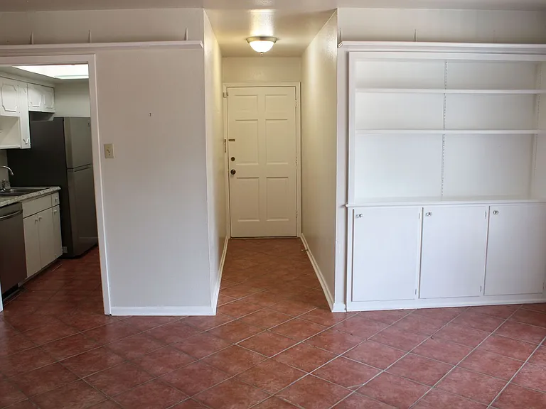 8401 N New Braunfels Ave #109 — Photo 6