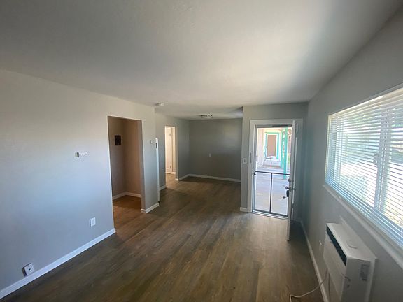 3rd image of 219 E Travis Blvd #A