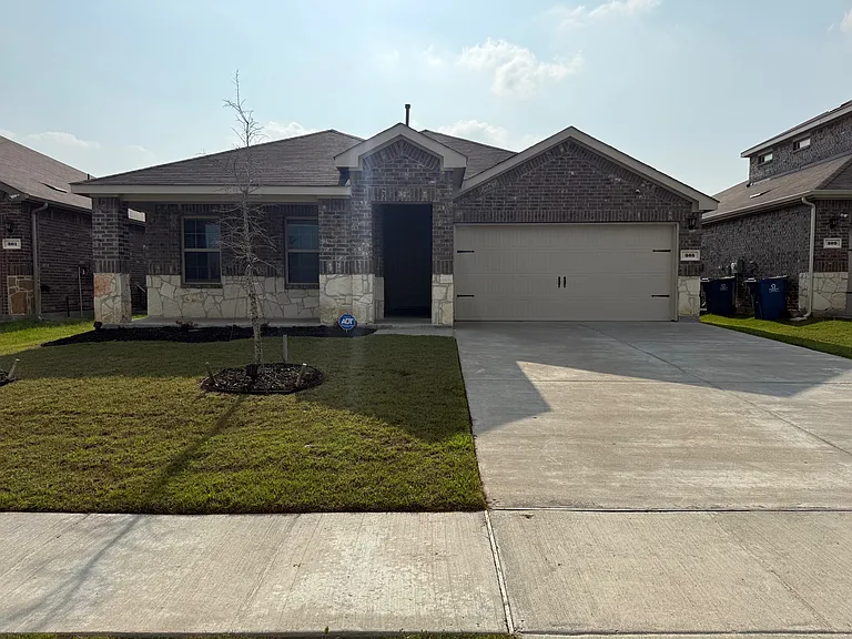 305 Charmed Way — Photo 3