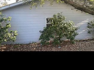 700 14th St #87, Three Rivers, MI 49093