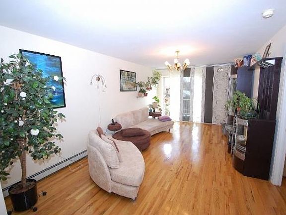 2nd image of 155 Bay 20 St #3D
