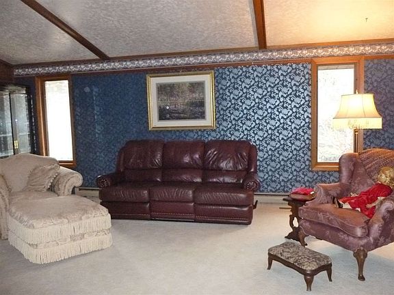 Adjacent is open livingroom