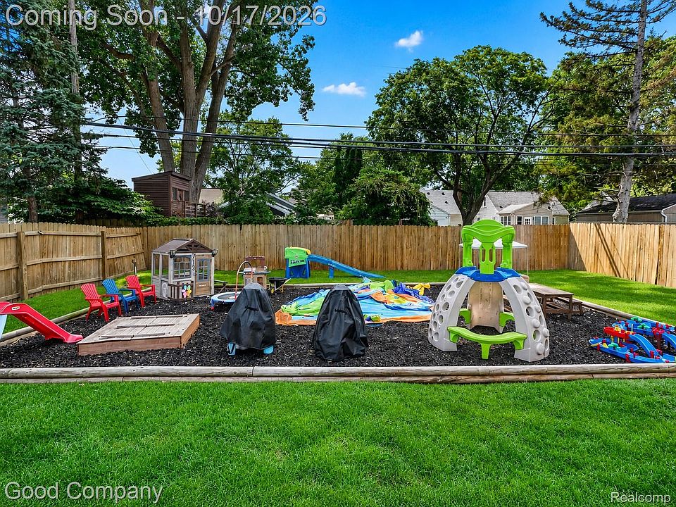 713 N Wilson Ave, photo 29