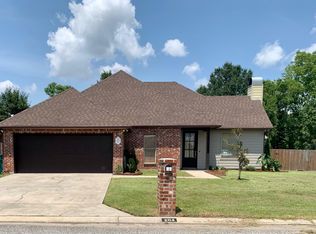 204 Barksdale Dr, Broussard, LA 70518