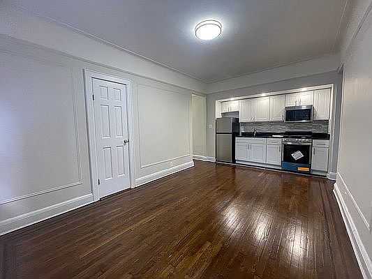 3rd image of 45-35 42nd St #1D