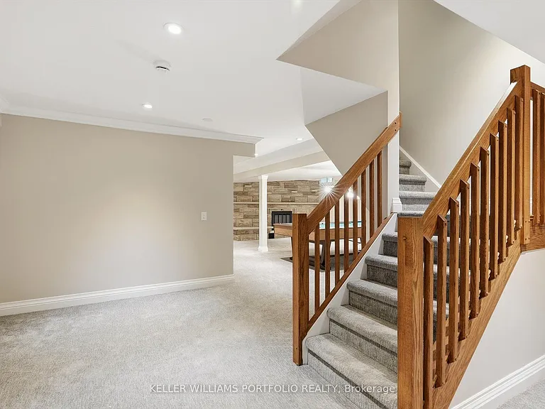 287 Royal Albert Ct — Photo 38