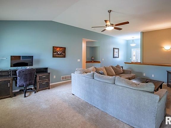 3rd image of 4481 Palm Dr