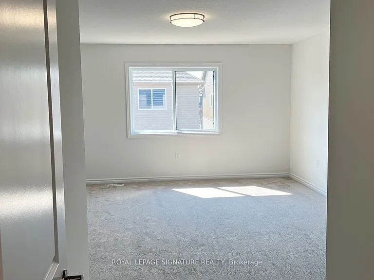 3128 Turner Cres — Photo 30