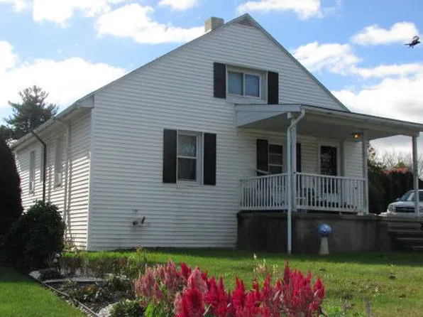 2080 Garfield Ave, West Lawn, PA 19609