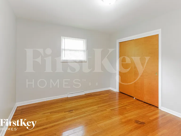 5750 Wallingwood Dr — Photo 14