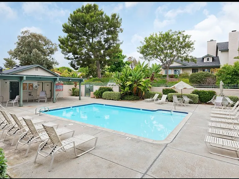 1925 Circle Park Ln — Photo 29
