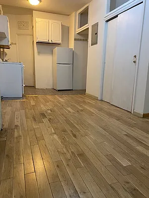 Rented by Compass | media 7