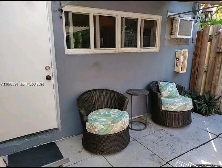 1337 NE 3rd Ave #2 — Photo 9