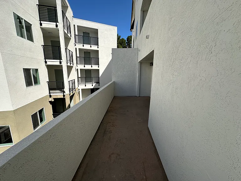 Eureka Gardens Apartments — Photo 13