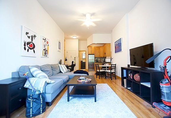 4th image of 326 W 76th St #4A