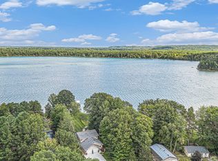 4911 Lakeview Dr, Interlochen, MI