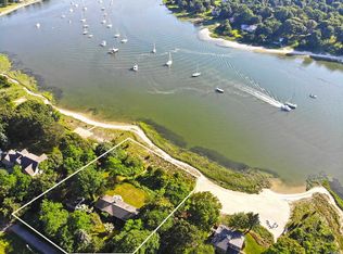 6 Tinker Ln, Setauket, NY 11733