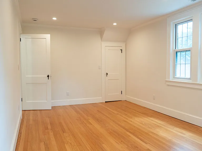 415 West Ave — Photo 11