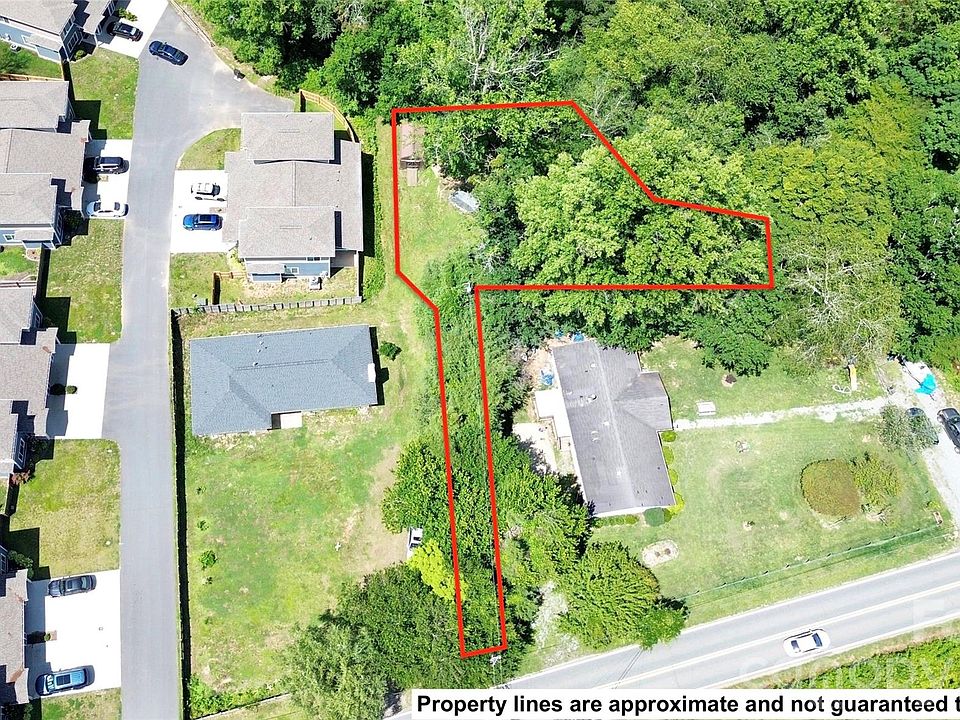 1st image of 404 Blue Ridge Rd