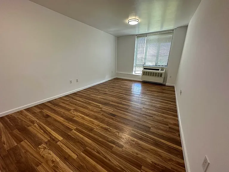 2763 Morris Ave #1101 — Photo 2