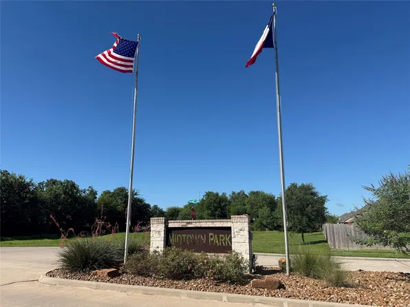 1849 Kenley Way, Alvin, TX 77511
