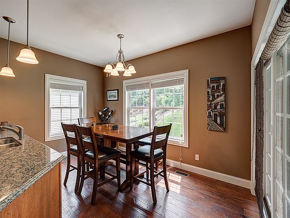 5th image of 7527 N Walnutbend Dr #20