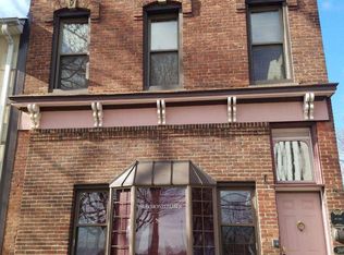 2660 Riverside Dr, Trenton, MI 48183