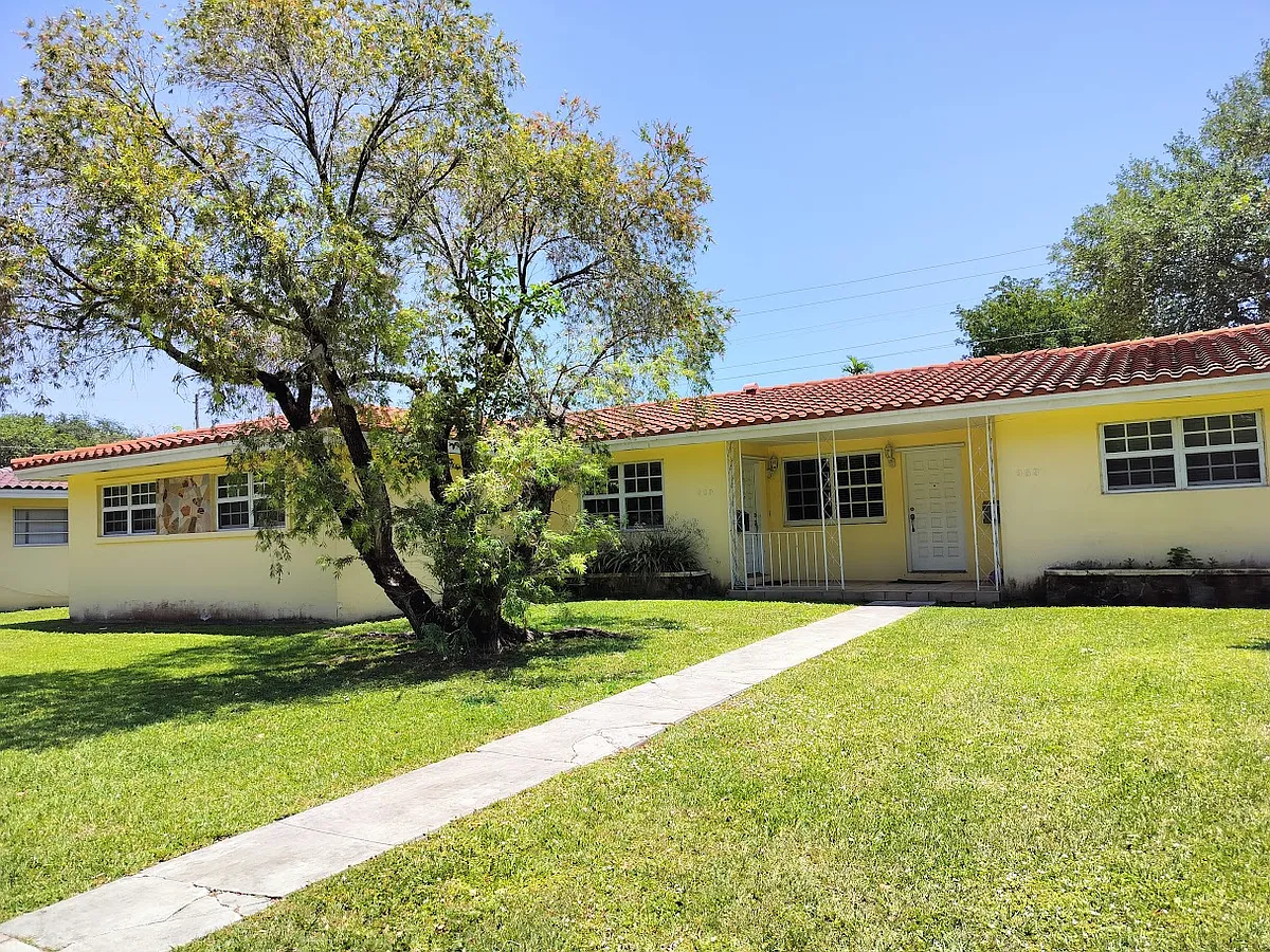 Building Photo - 940 Benevento Ave