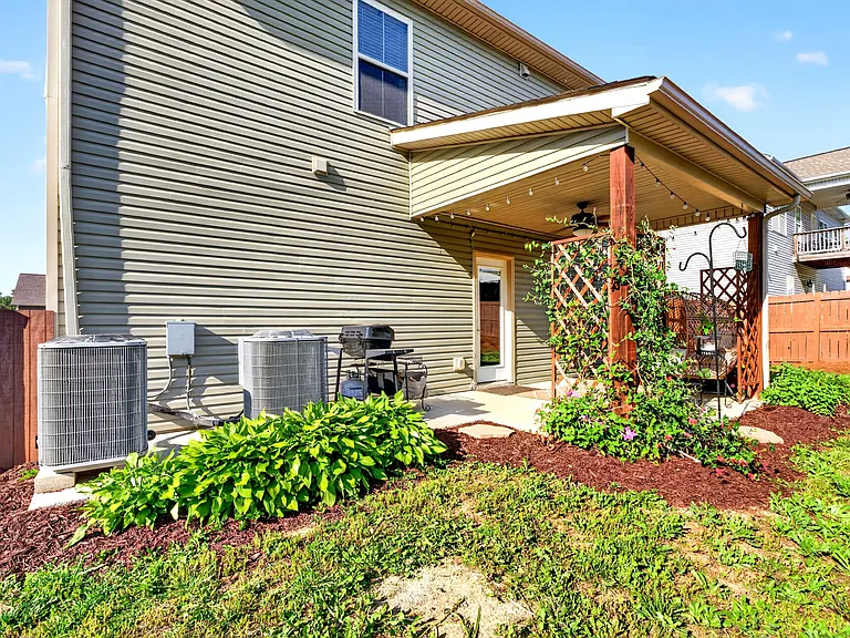 104 Woodtrace Ct — Photo 48