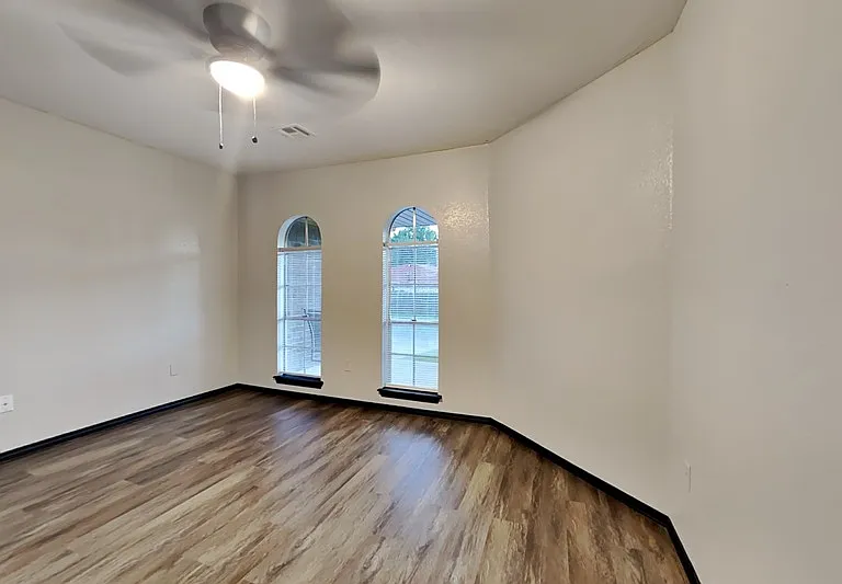 640 N Markwell Ave — Photo 11
