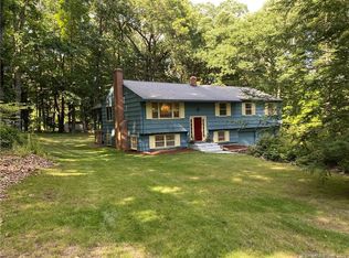84 Old Meadow Plain Rd, Weatogue, CT 06089