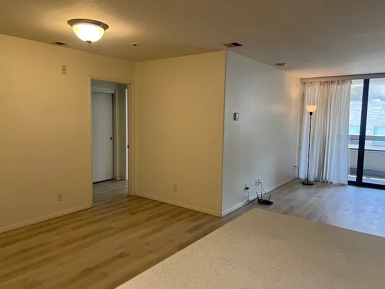121 S Hope St #319 — Photo 18